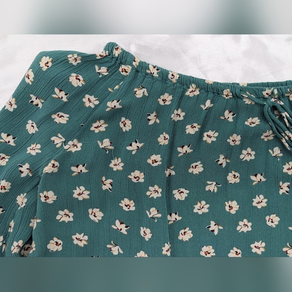Billabong Women's US Medium Mint Green Floral Front Tie Cropped Blouse Top - Picture 6 of 12